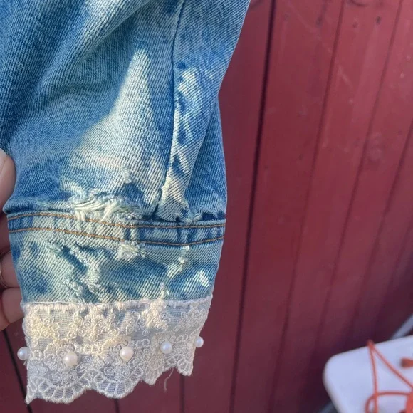 Blue and White Cropped Jean Jacket with Distressed Details - Picture 8 of 11